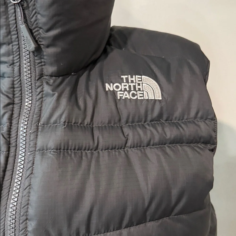 The North Face Puffer Vest- Men’s Small - Picture 3 of 6